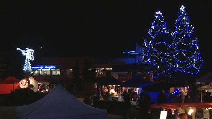 29.11.2015 - Svatobarborský vánoční jarmark + rozsvícení vánočního stromu / Neratovice